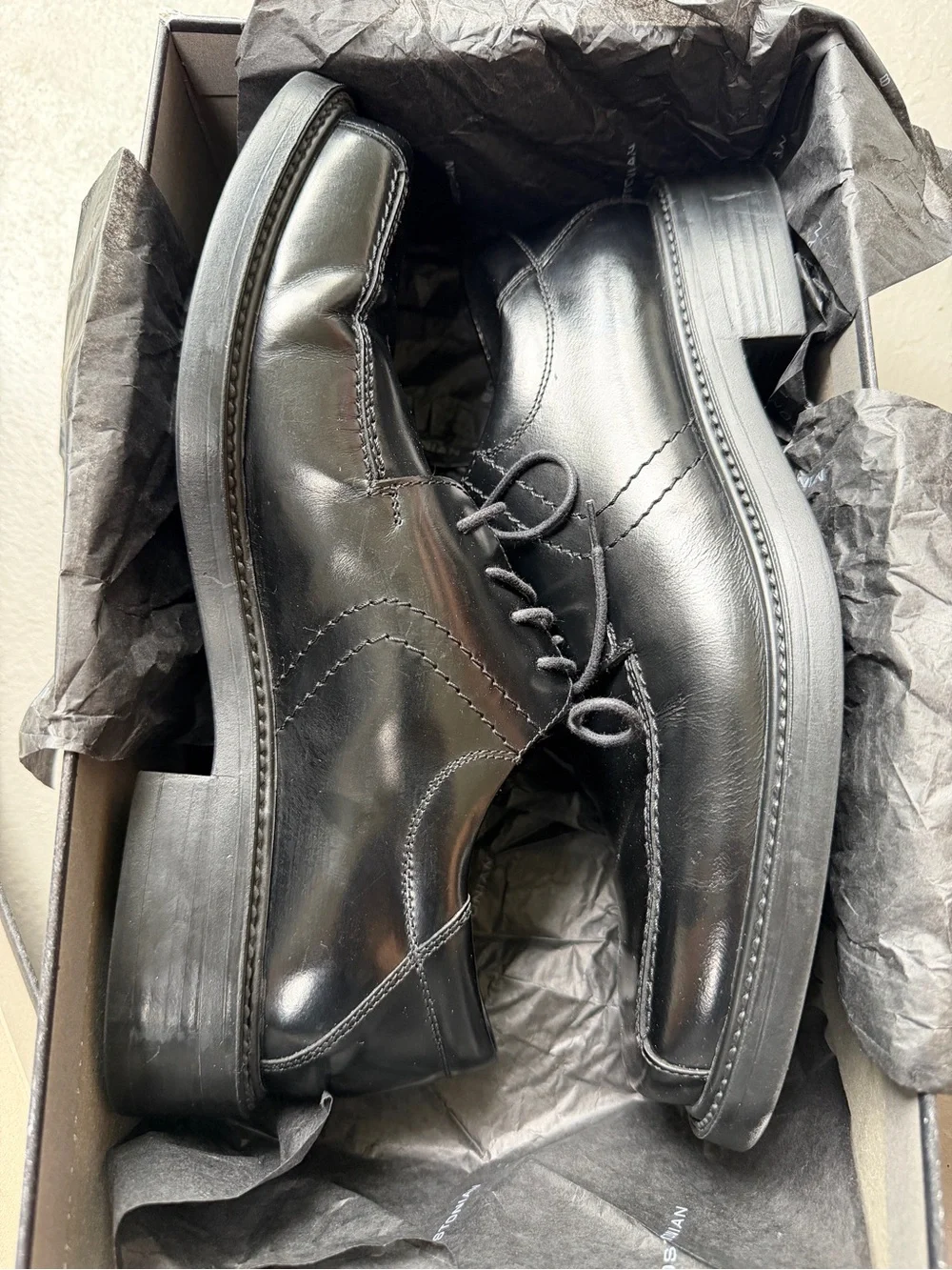 b.o.c. Black Leather Lace-Up Derby Shoes